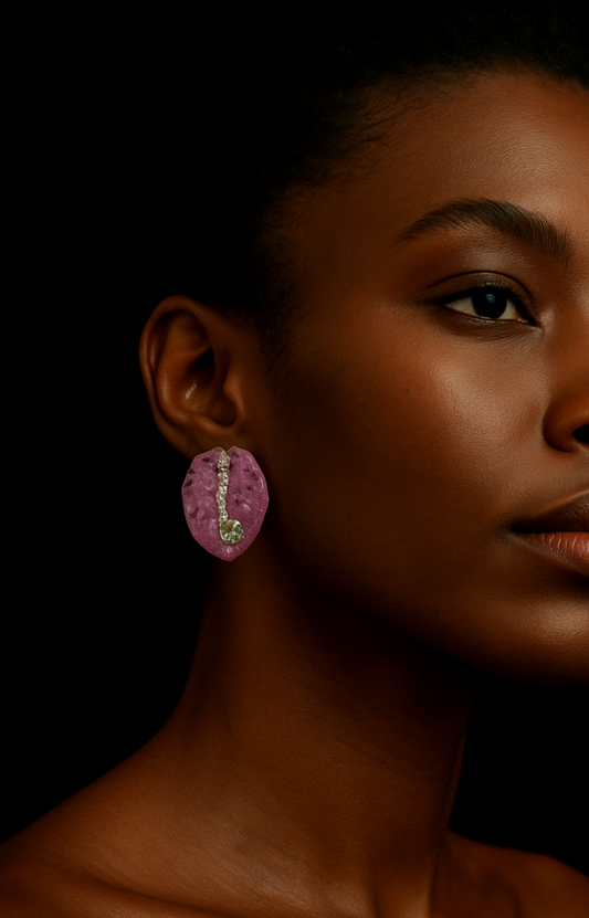 Brincos de Bougainvillea com brilhantes.